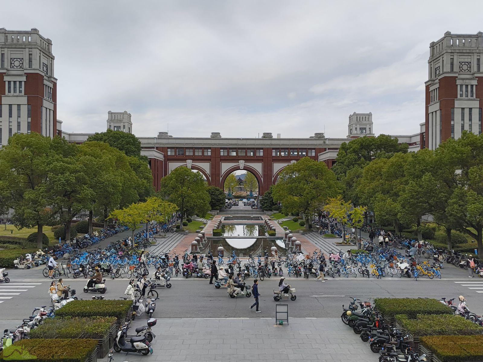 Schüler:innen-Austausch der Hardensteiner - Ankunft in China
